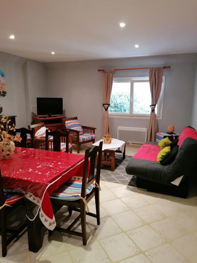 Gite Chez Pierrette Valence-sur-Baise Exterior photo